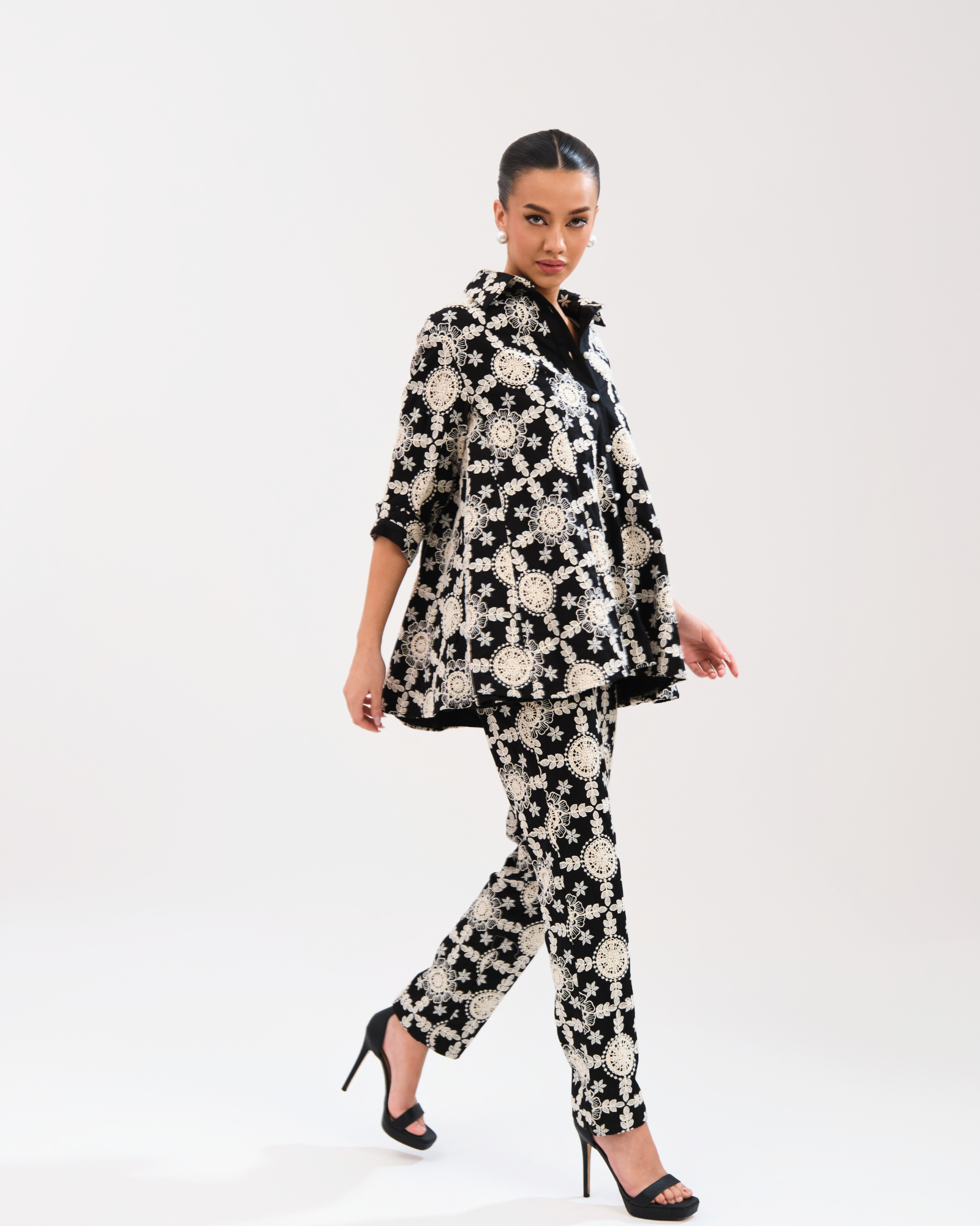 Jenny Flower Cut Cotton Set