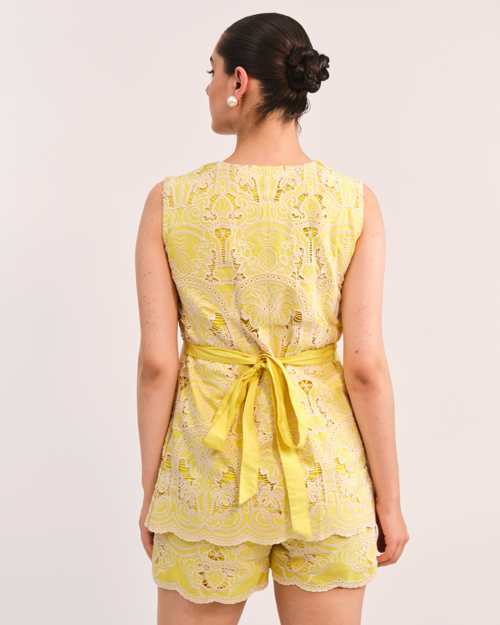 LYN EMBROIDERED TOP