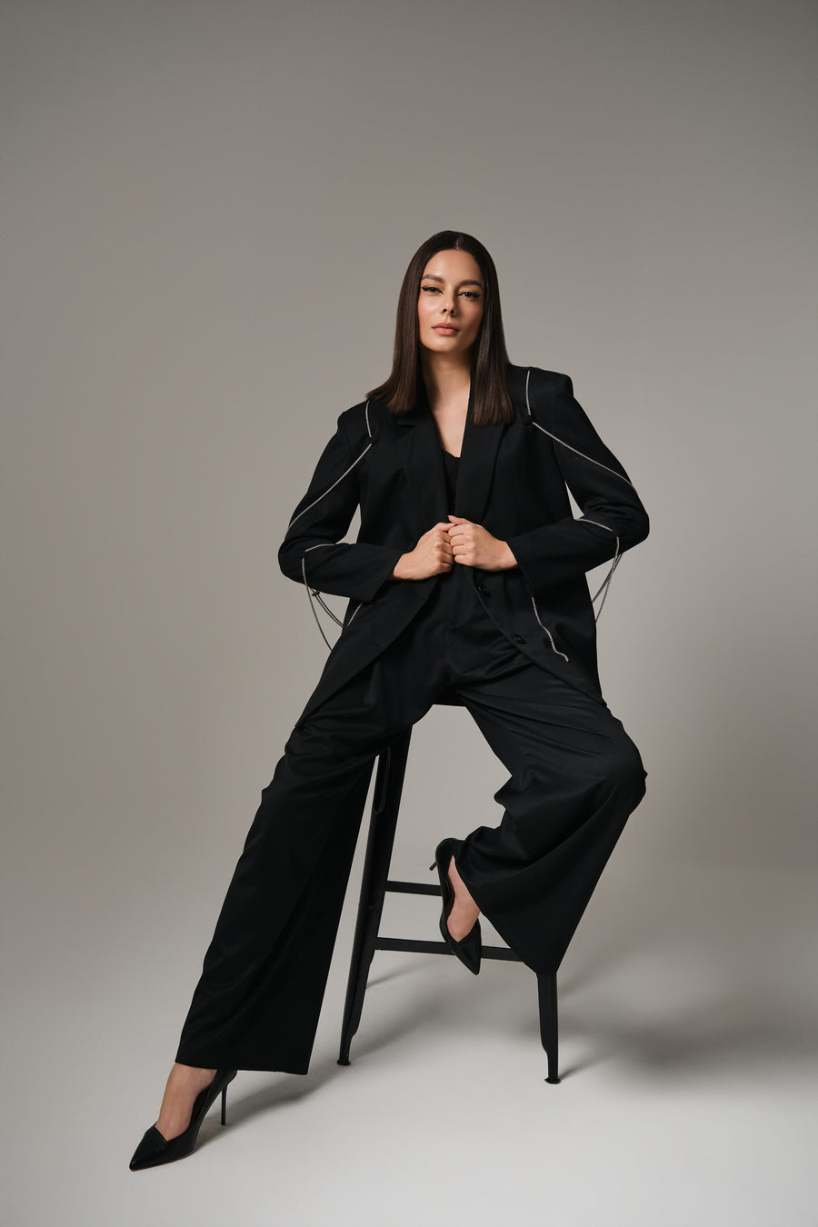 QUINN CHAIN BLAZER & PANTS