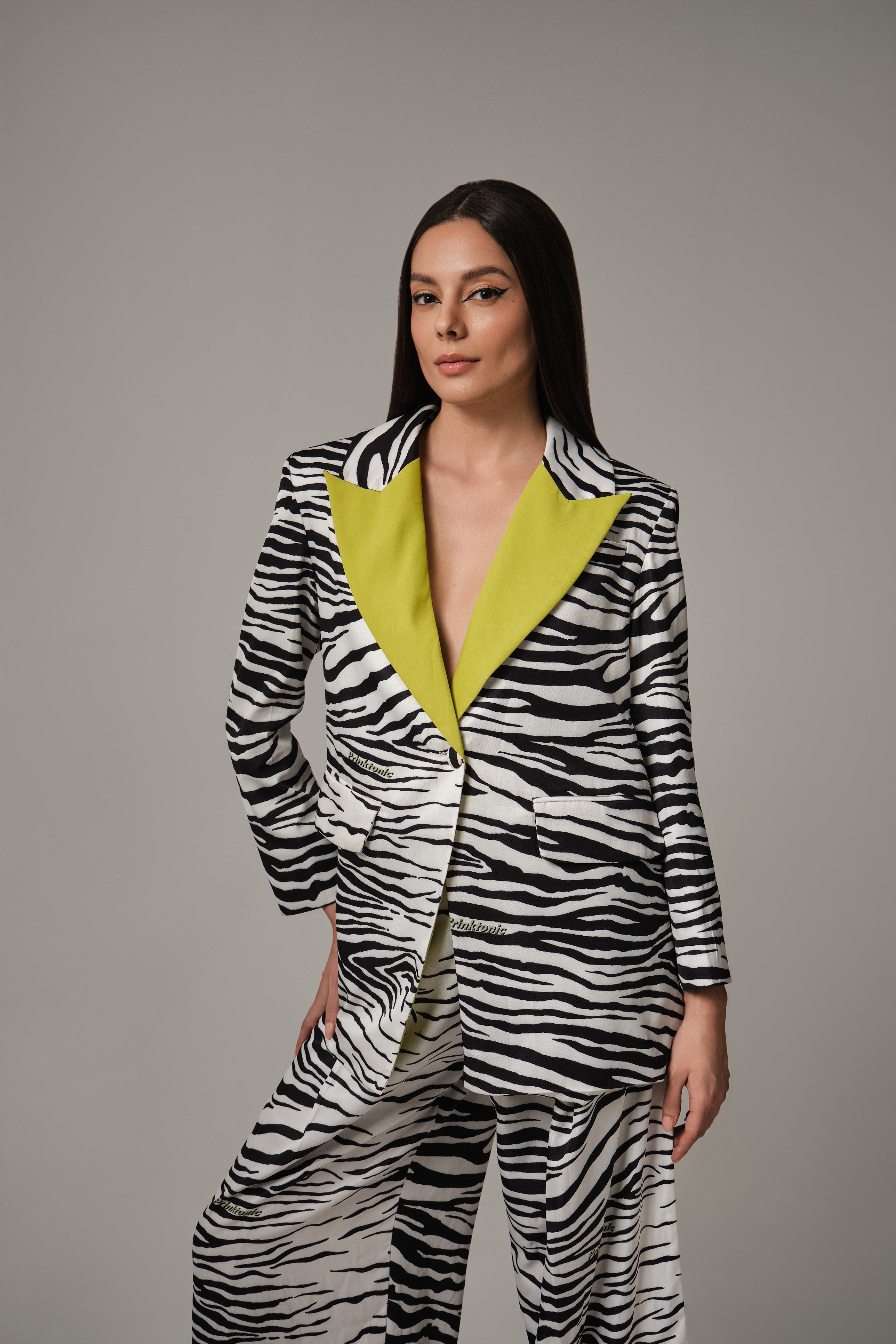 MAURA B/W BLAZER & PANTS