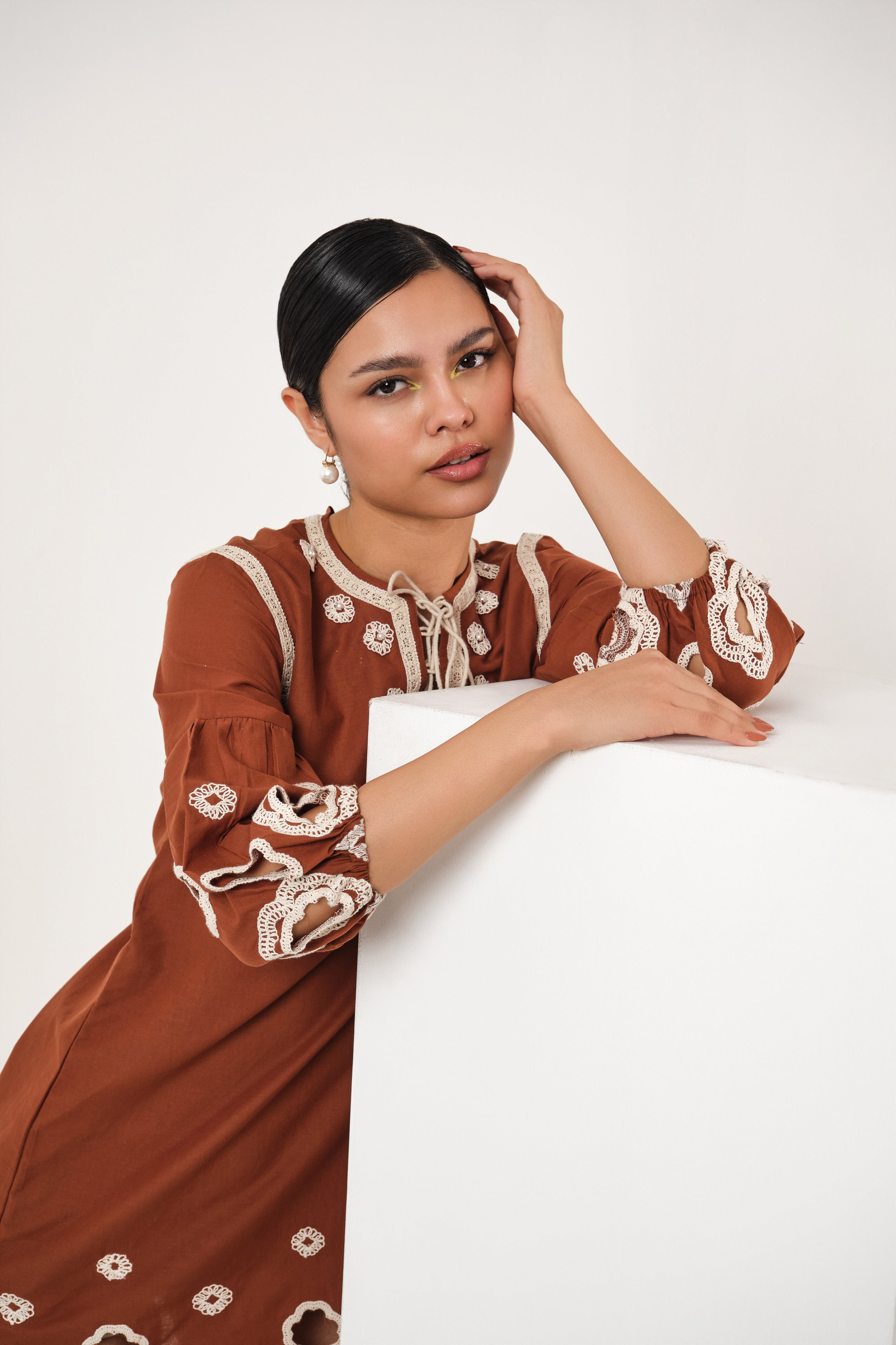 VIV CROTCHET DRESS